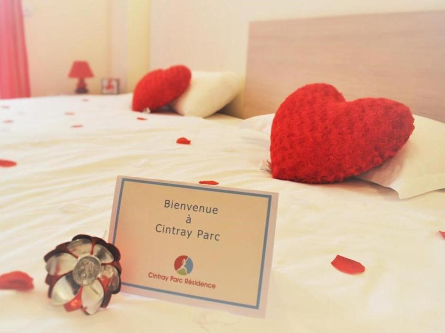 Cintray Parc Residence Breteuil-sur-Iton Екстериор снимка