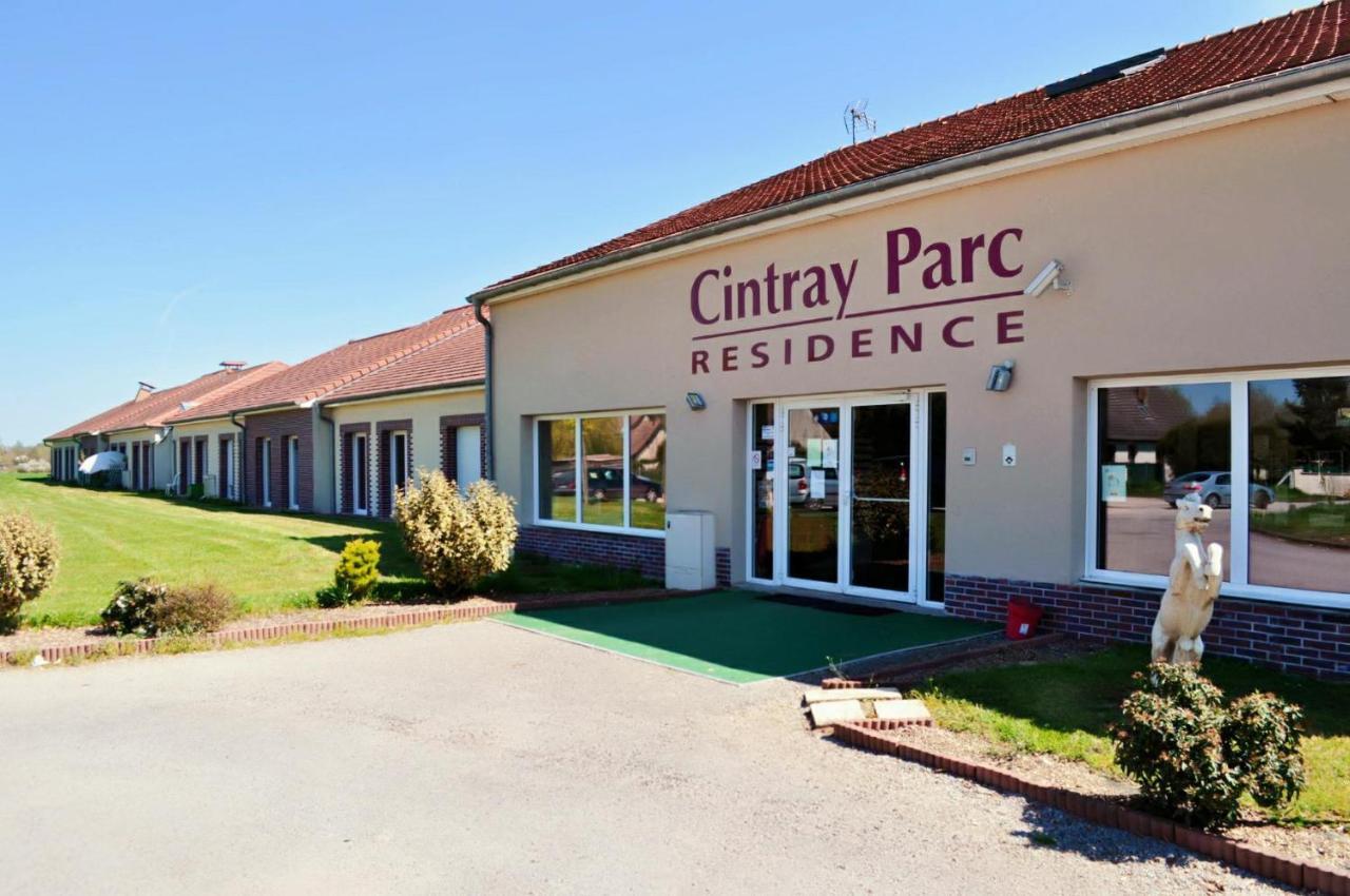 Cintray Parc Residence Breteuil-sur-Iton Екстериор снимка